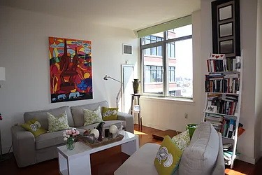 Rented by R New York