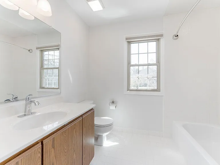 Upstairs Hall Bathroom