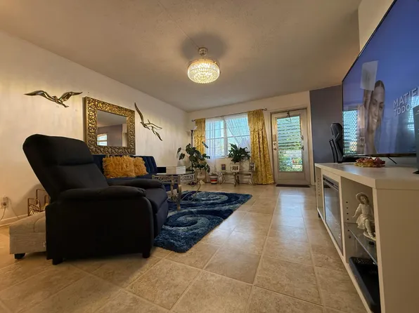 81 Camden Drive #D, West Palm Beach, FL 33417