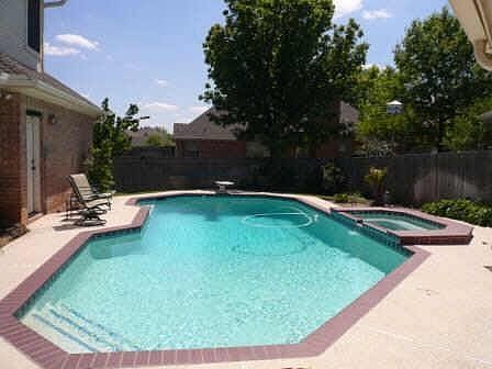 3rd image of 2728 Holly Brook Ct