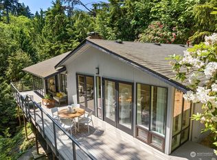 9511 SE 43rd St, Mercer Island, WA 98040