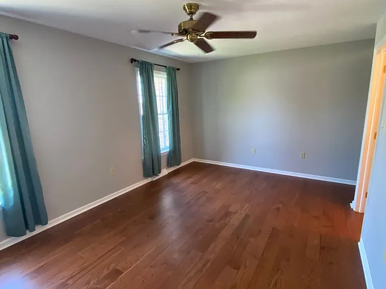472 Hillside Dr — Photo 15