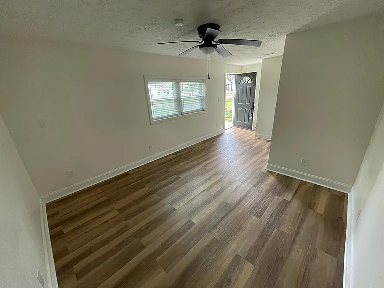 1855 Tanis Dr — Photo 12
