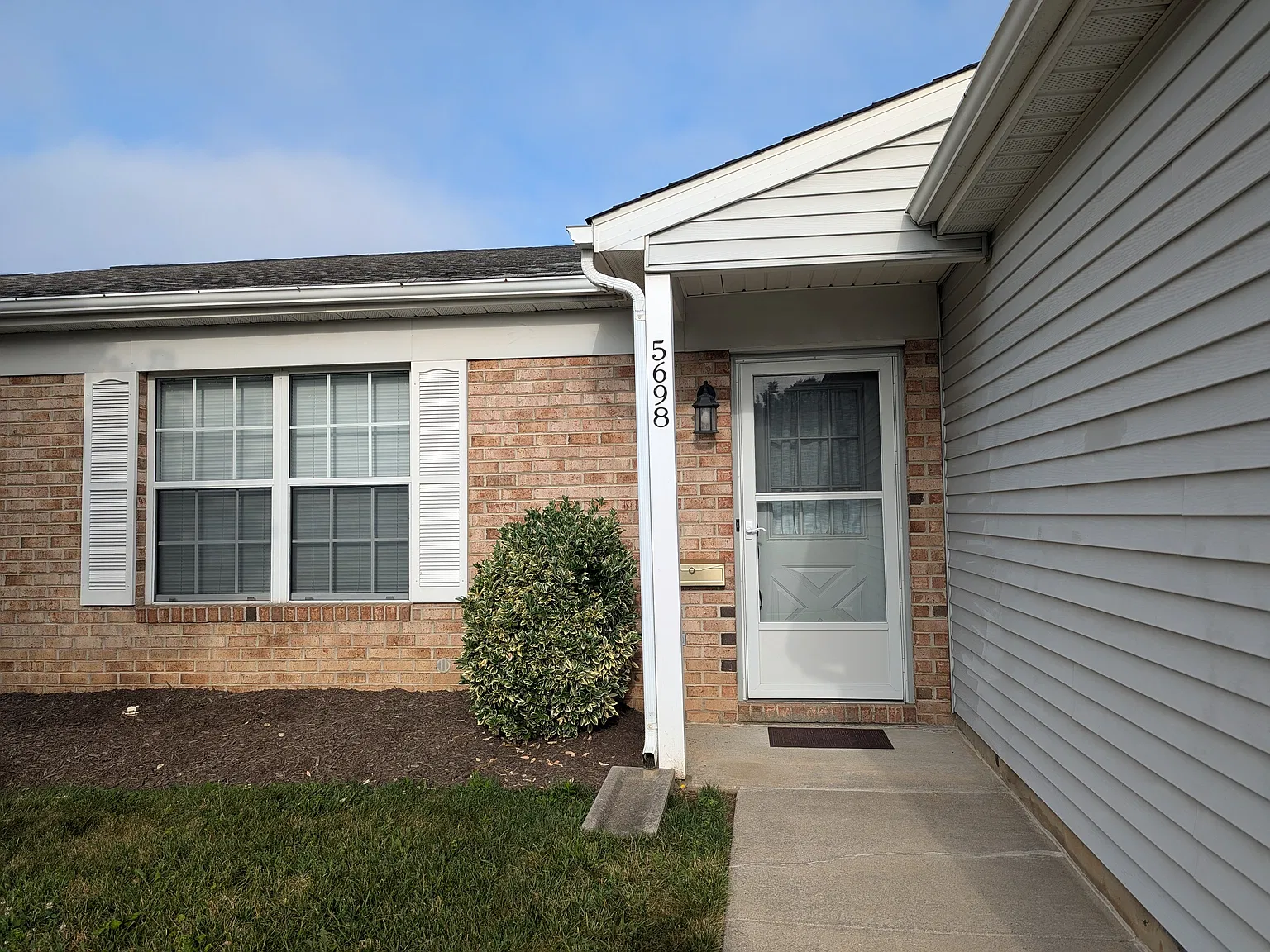 2 bed, 1148 sqft, $1,800 — Photo 2