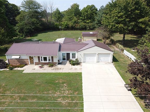 2nd image of 12753 Saint James Dr