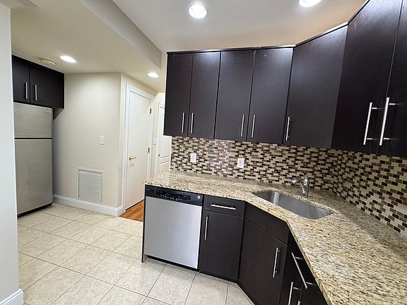 4th image of 4224 213th St #3