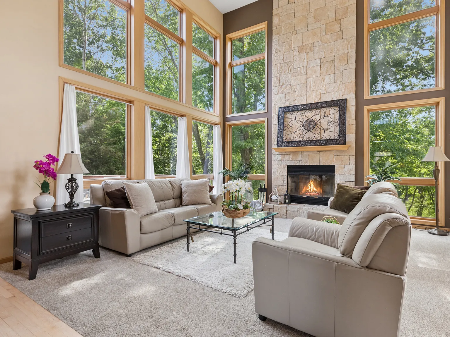 5 bed, 3.5 bath, 4158 sqft, $5,000 — Photo 3
