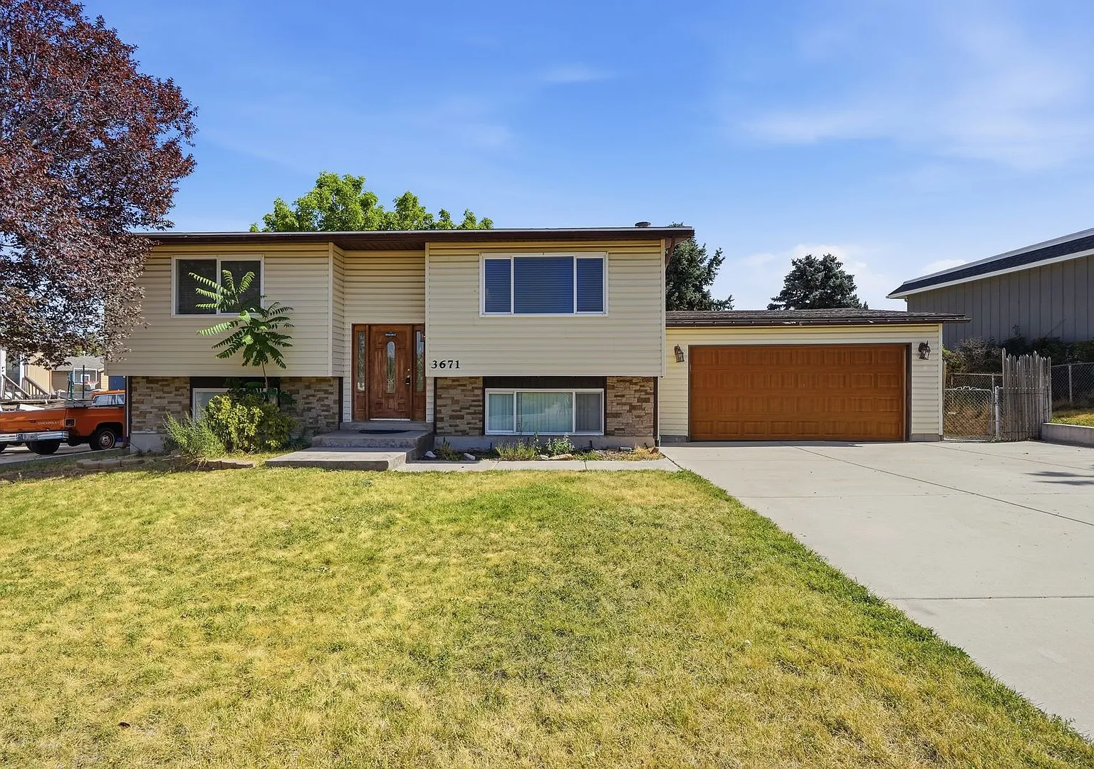 4 Bedroom 2 Bath West Jordan Home — Photo 1