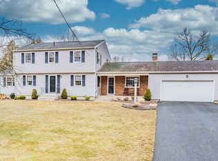 27 Brentwood Dr, Wilbraham, MA 01095