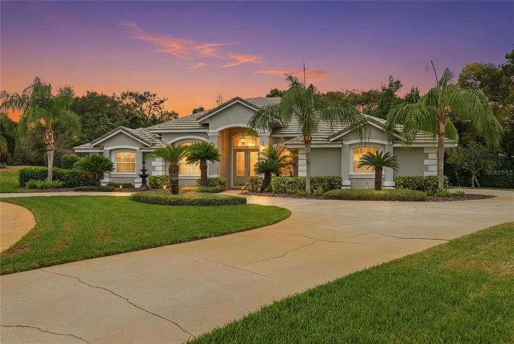 413 Caddie Dr