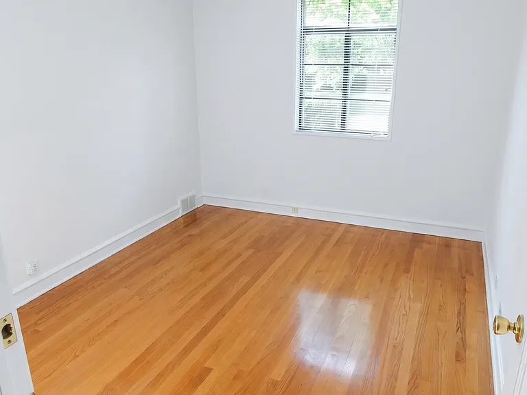 460 Highcrest Dr — Photo 22