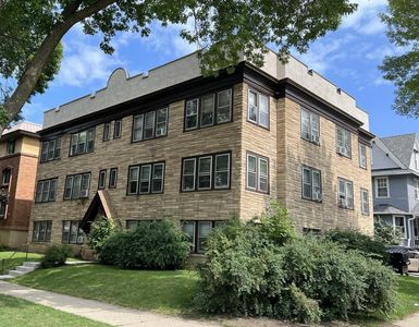 2706 North Frederick AVENUE, Milwaukee, WI, 53211