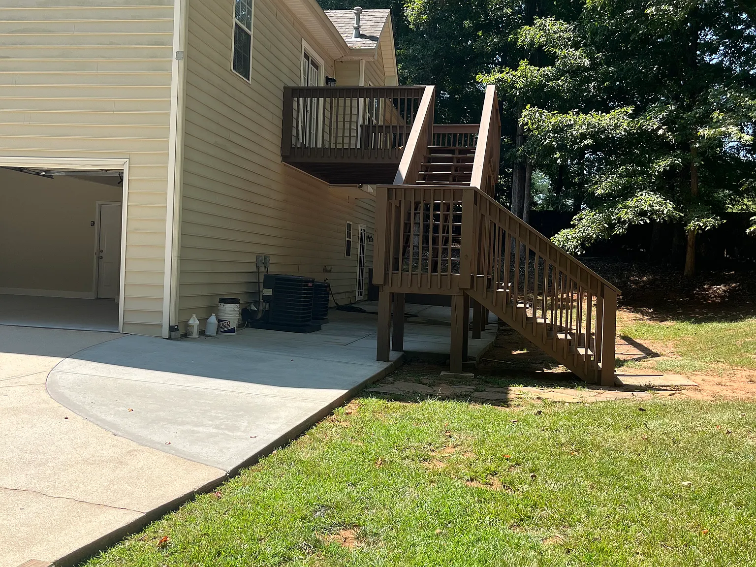 3 bed, 1468 sqft, $2,500 — Photo 2