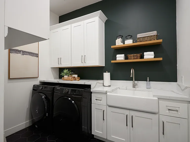 3808 E Fairmount Ave — Photo 32