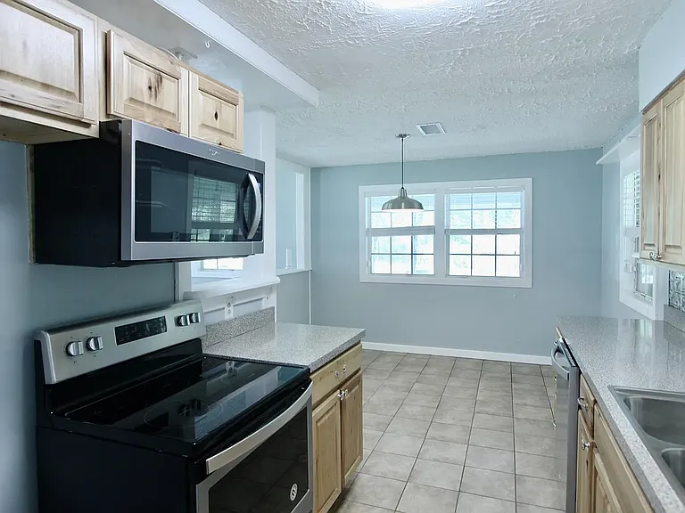 3336 Pine Oaks Ln — Photo 12