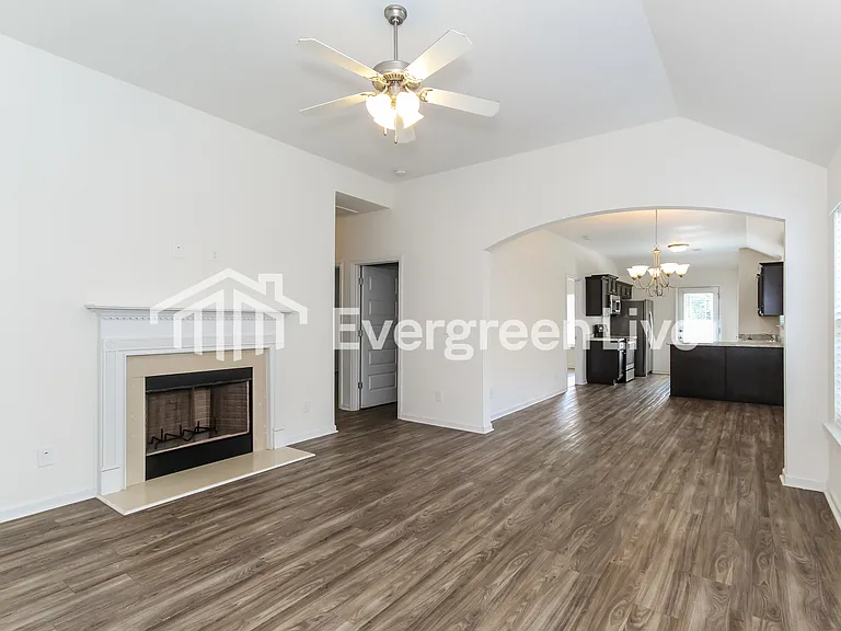 4834 Cove Ln — Photo 2