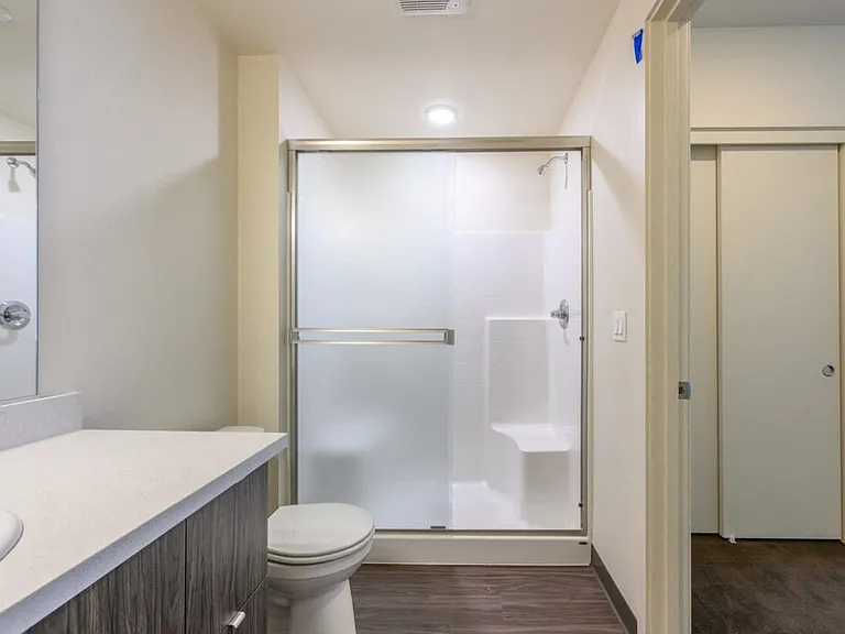 Edison Apartments — Photo 8