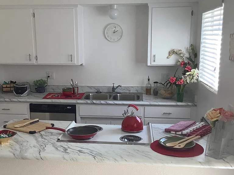 232 W Caldwell Ave #19 — Photo 4