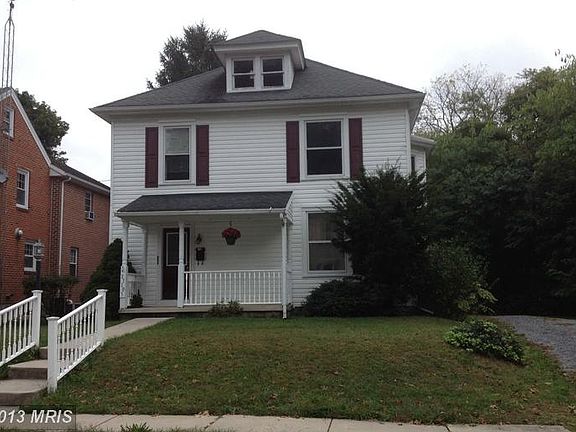 3rd image of 11105 Glenside Ave