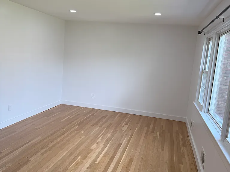 17 Dartmouth Ave #2A — Photo 8