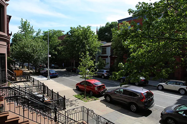 Rented by Chris Stewart, LREB | media 30