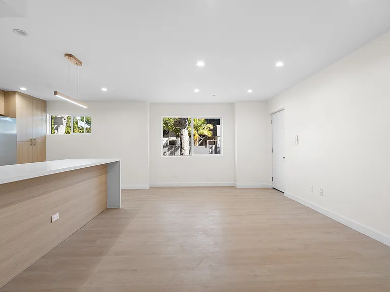 3301 S Beverly Dr #1 — Photo 6