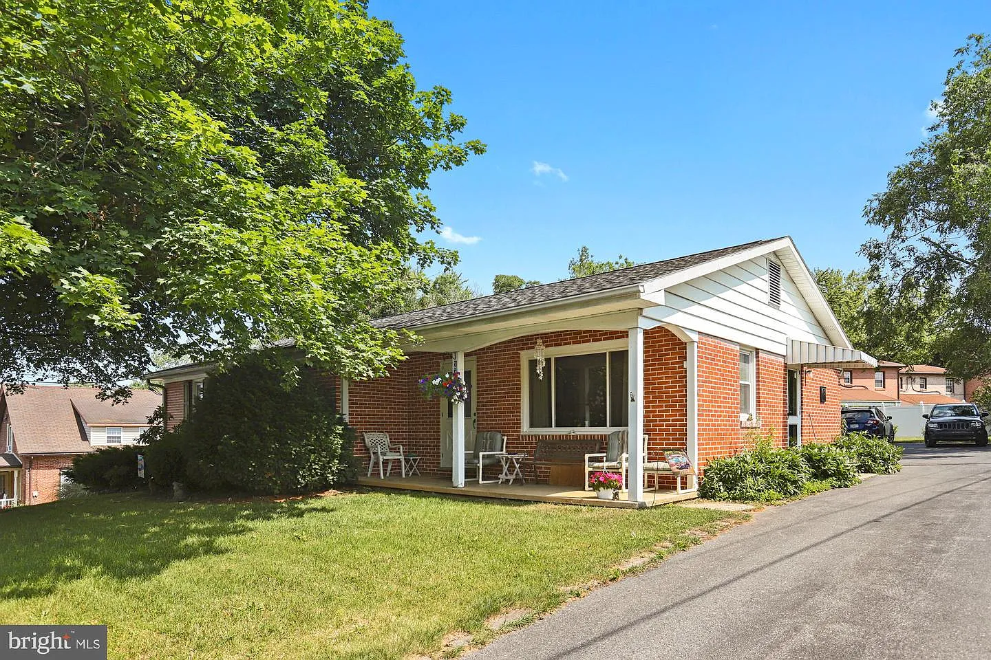 2407 Spring Rd photo 1