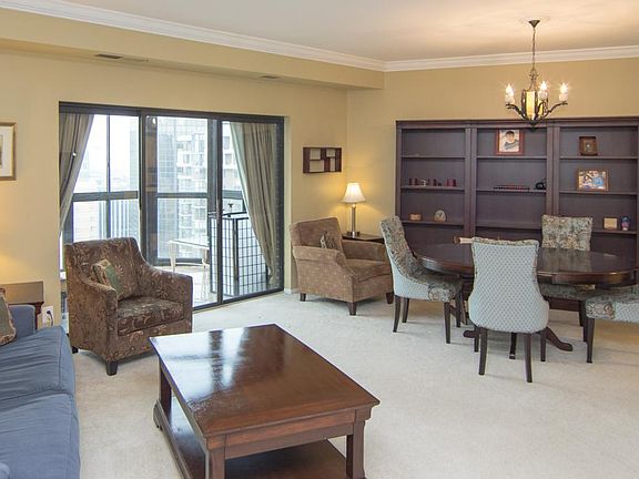 3rd image of 1600 N Oak St APT 1832