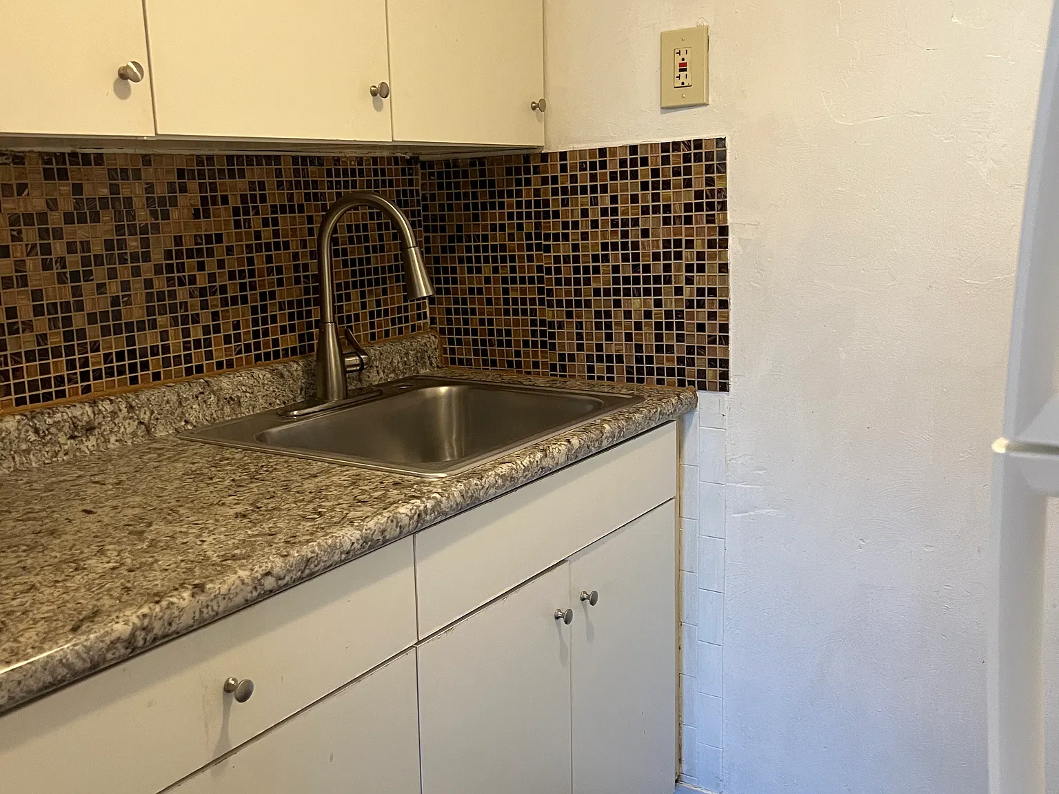 1 bed, 405 sqft, $900 — Photo 3