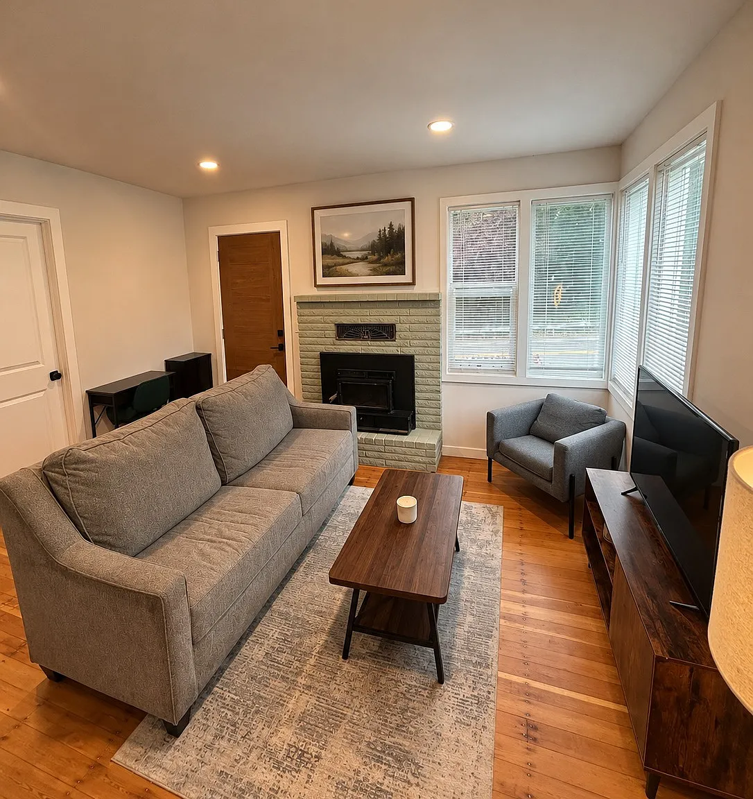 2 bed, 900 sqft, $2,750 — Photo 2
