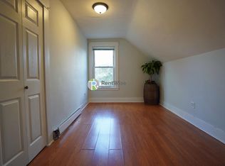 252 Crescent St #4, Waltham, MA 02453