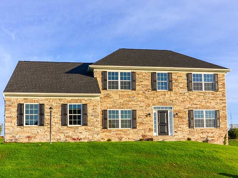 1st image of 121 English Farms Dr