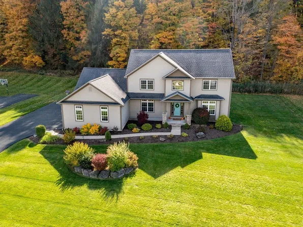 105 Brandywine Dr, Manlius, NY 13104