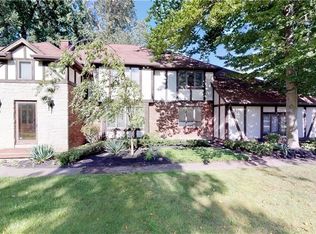 6 Deer Run Ct, Buffalo, NY 14221