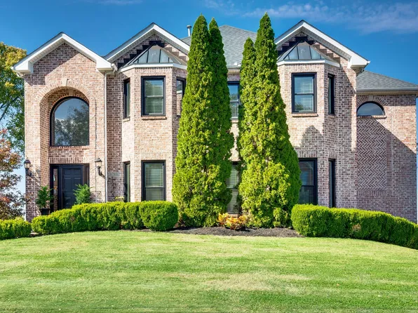 6780 Autumnwood Dr, Nashville, TN 37221