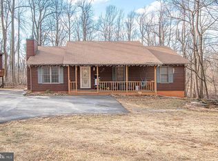 173 Red Robin Ln, Linden, VA 22642
