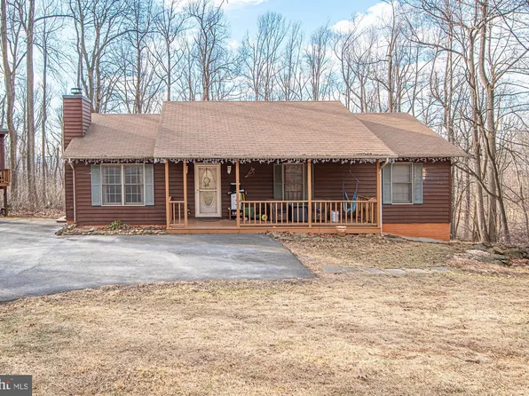 173 Red Robin Ln, Linden, VA 22642