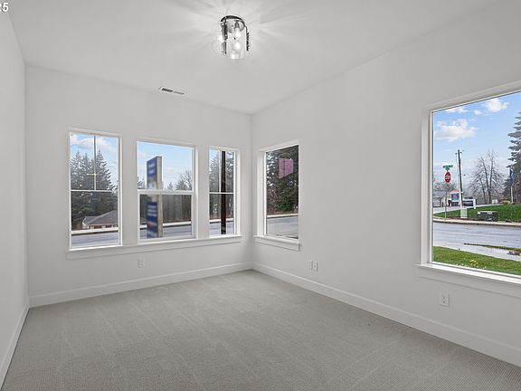 4th image of 22997 Bland Cir