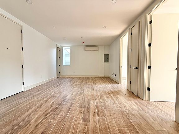 3rd image of 452 E 26th St #2D