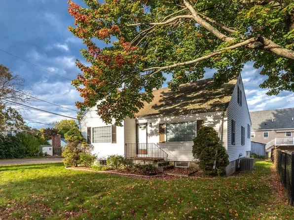 54 Fairmount Ave, Saugus, MA 01906