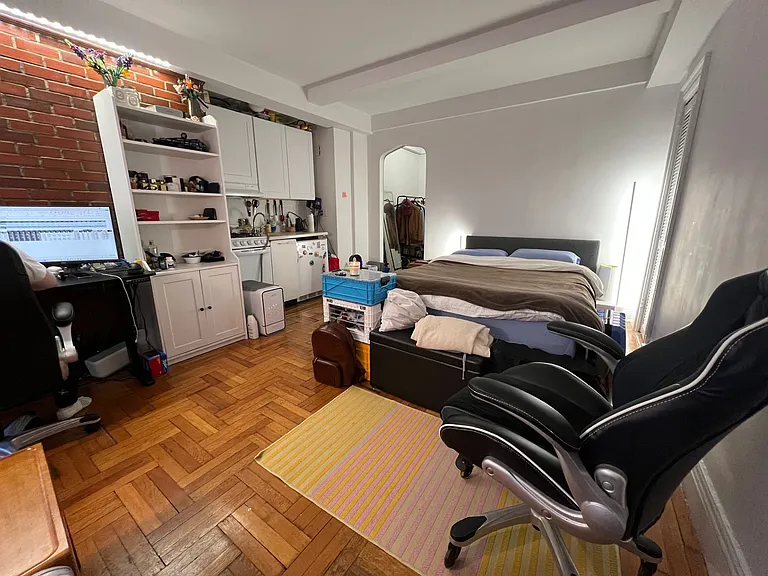 49 W 72nd St #2D — Photo 3