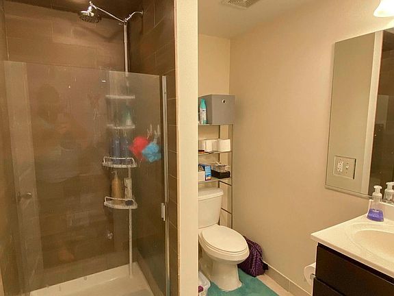 3rd image of 1819 W Leland Ave #G2