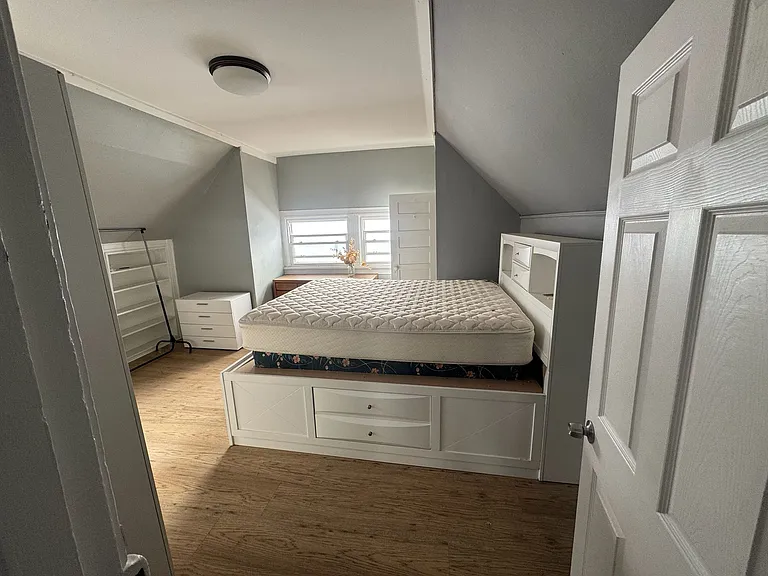 1228 Oak Ave #3 — Photo 8