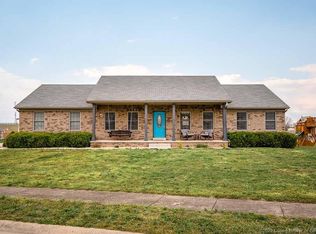 8829 Saddle Ridge Trl, Charlestown, IN 47111