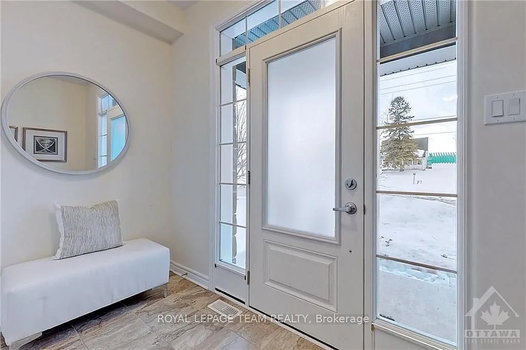4 bed, $3,300 — Photo 2