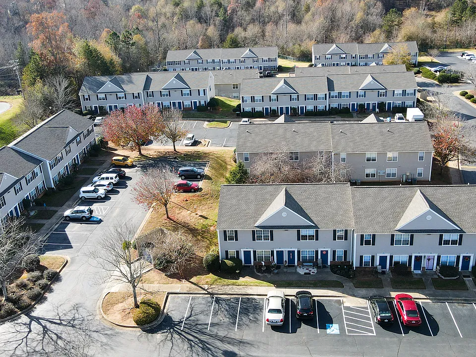Creekside Apartments