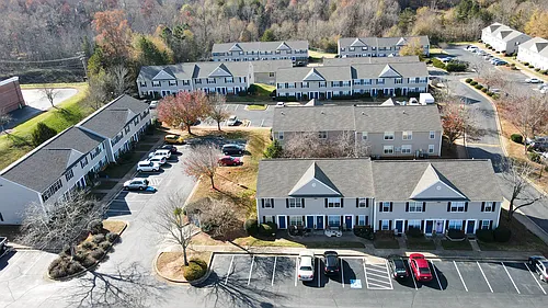 Creekside Apartments Photo 1