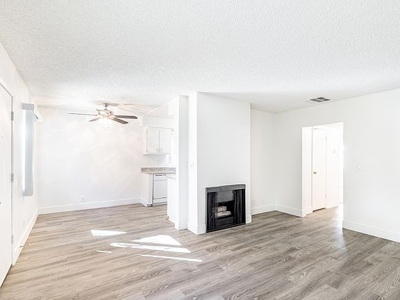 5th image of 700 W Avenue I #F73694954