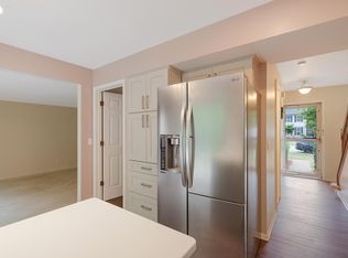 3056 Turnberry Ln, Ann Arbor, MI 48108