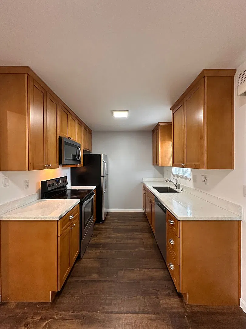 Coming Soon! Spacious 2 Bedroom 1 Bathroom — Photo 1